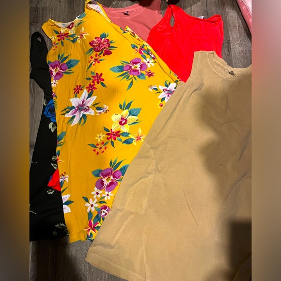 Lot of dresses size medium old navy and more - Picture 1 of 7